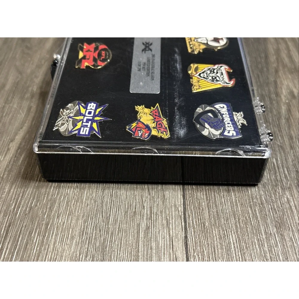 XFL 2001 Inaugural Season Limited Edition HTF Pin Set In Display Case Lapel Pins